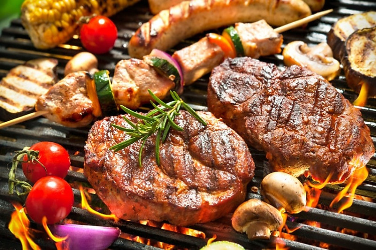 Tổ chức tiệc BBQ trọn gói tại nhà