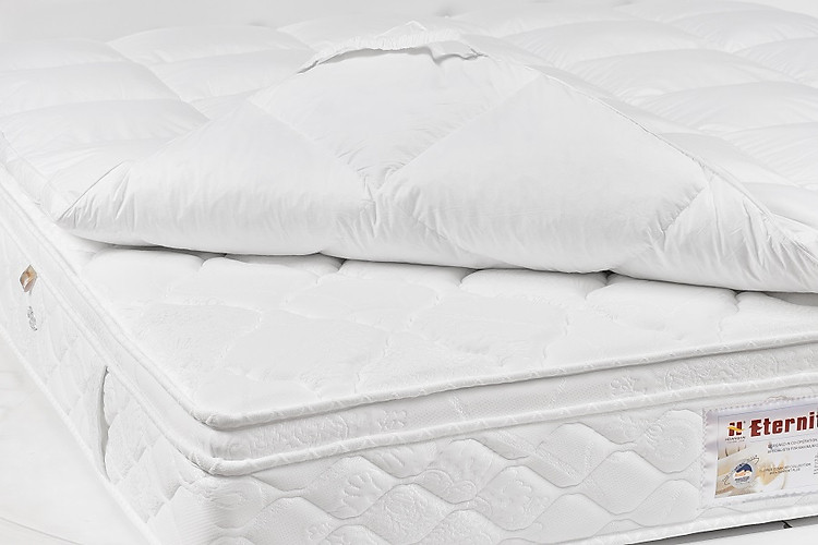 Tấm topper lông vũ NK