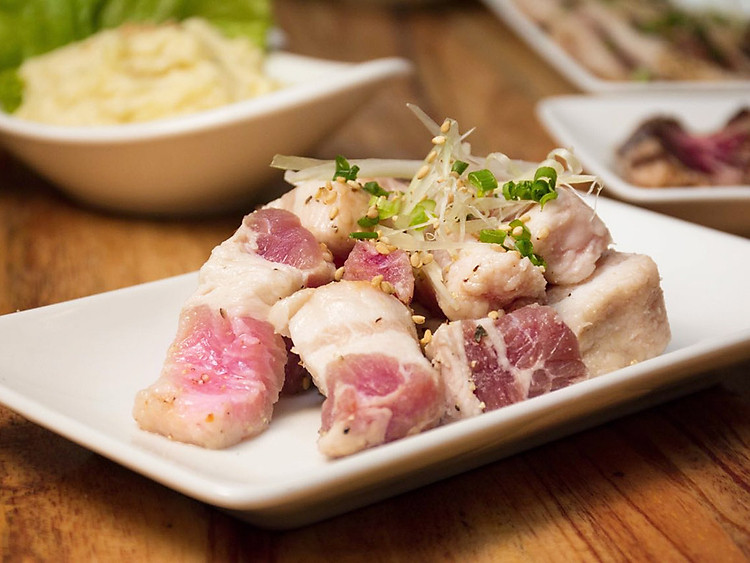 Thịt nướng Butasama Japanese BBQ được kết hợp cùng nhiều loại sốt đậm đà