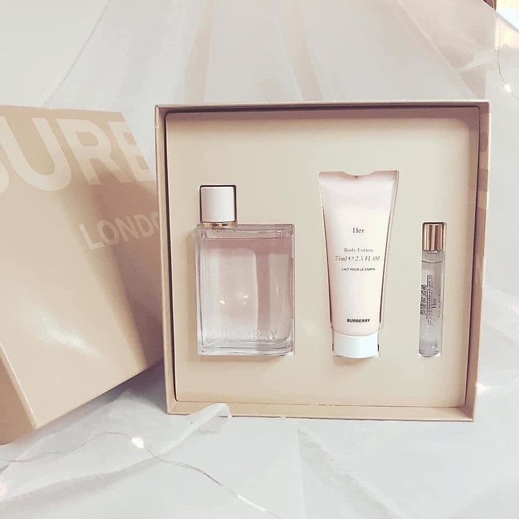 Mua Bộ Nước Hoa Nữ Burberry Her EDP Gift Set tại Rosa Perfume