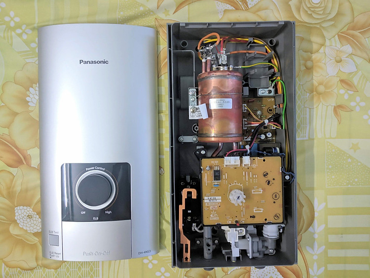 Máy nước nóng Panasonic DH-4NS3VW