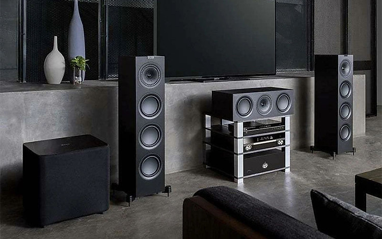 LOA KEF Q750