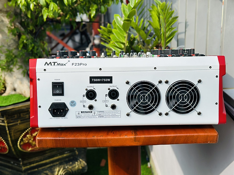 Mạnh Tiến Studio