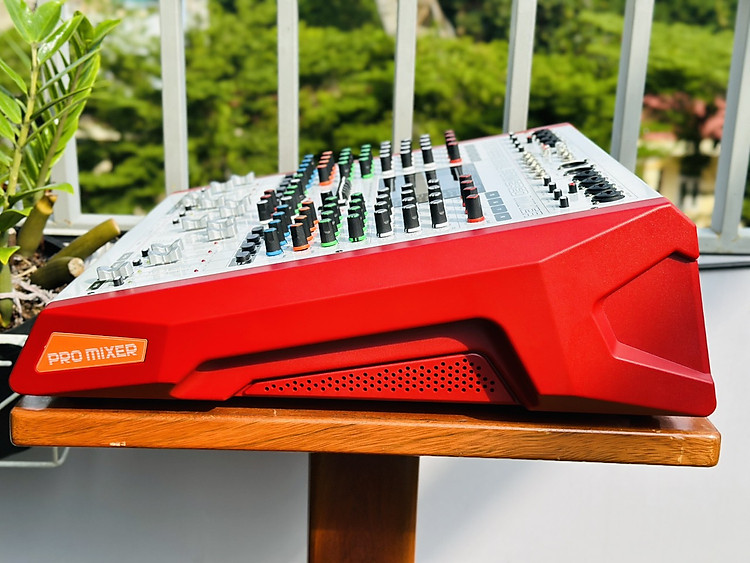 Mạnh Tiến Studio