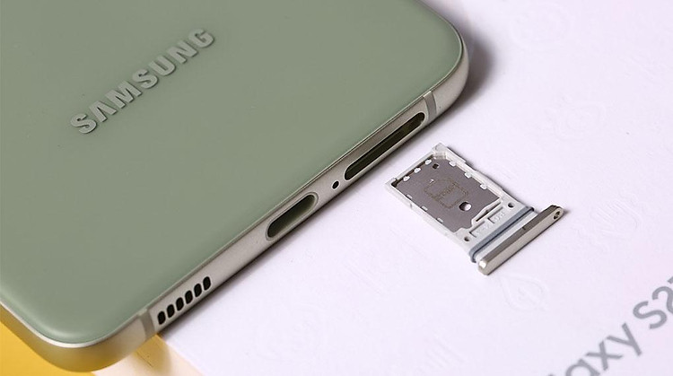 Cạnh dưới Samsung Galaxy S21 FE