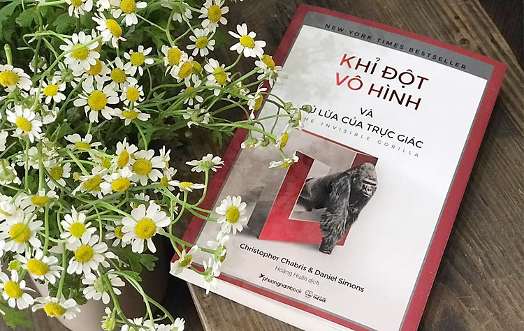 Sách Khỉ Đột Vô Hình Và Cú Lừa Của Trực Giác. Tác giả Christopher Chabris, Daniel Simons - 2