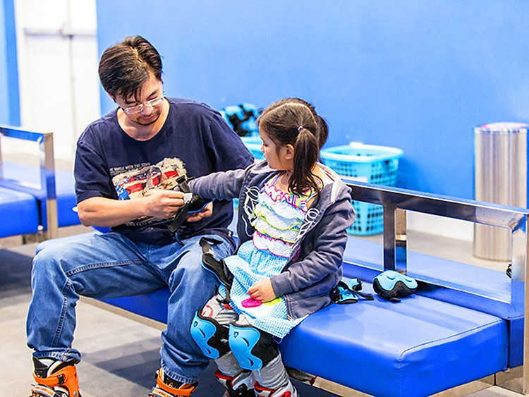 Vé trượt băng dành cho người lớn, trẻ em tại Sân trượt băng Vincom