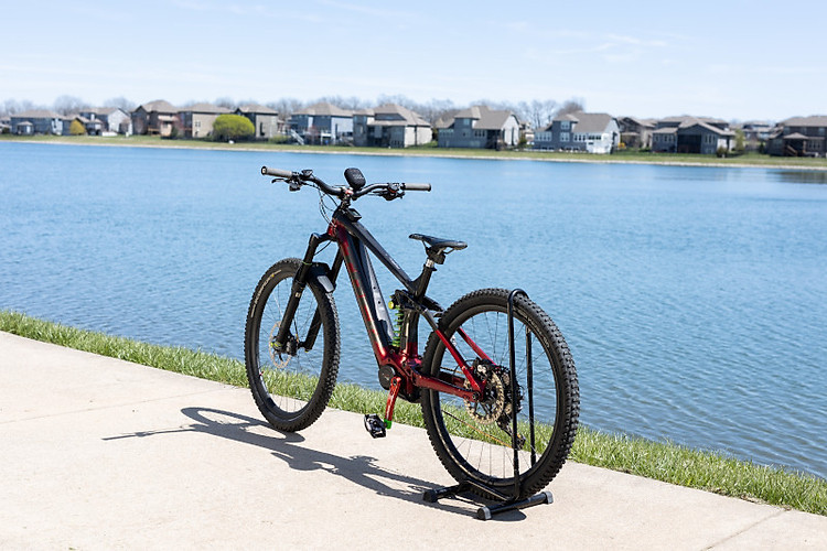 jbl-wind-3s-lifestyle-image-click-001.jpg?v=1675658781623