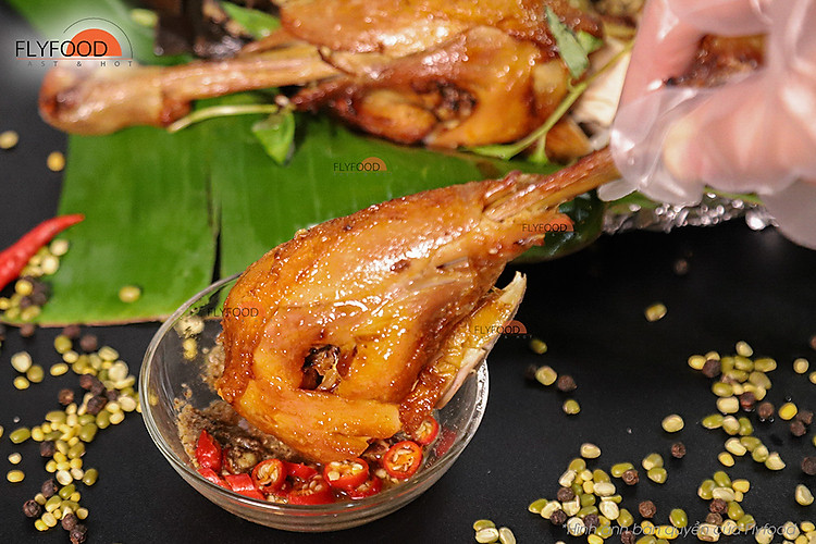 Gà quay bó xôi đậu xanh