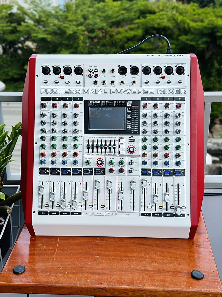Mạnh Tiến Studio