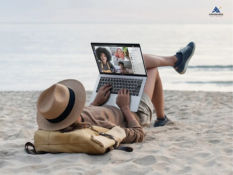 Laptop Acer Swift Lite 14 AI với thiết kế siêu mỏng nhẹ, chỉ 1.27 kg Laptop Acer Swift Lite 14 AI với thiết kế siêu mỏng nhẹ, chỉ 1.27 kg