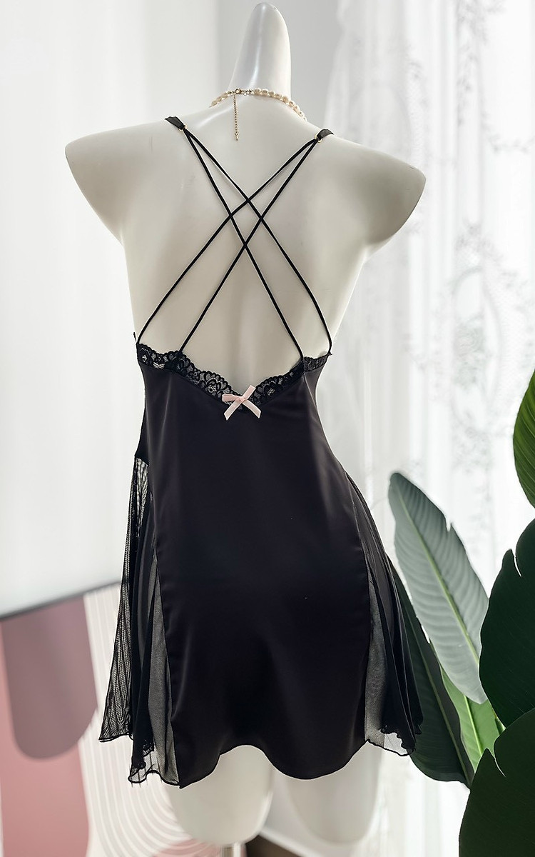 Váy Ngủ Lụa Phối Ren Quyến Rũ