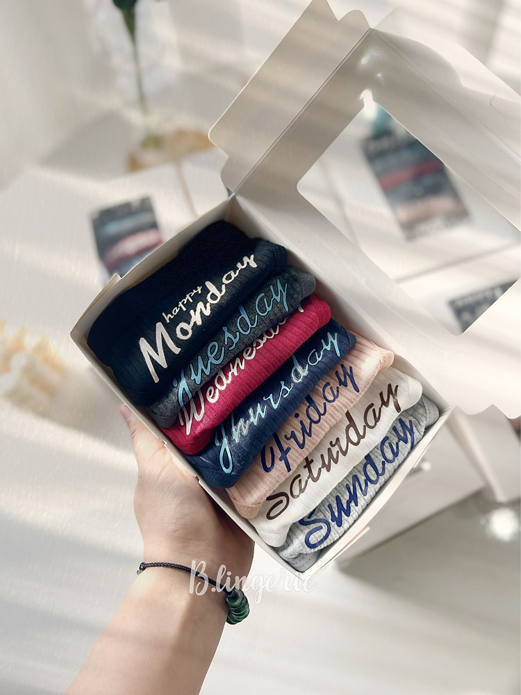 Quần Lót Lọt Khe Năng Động