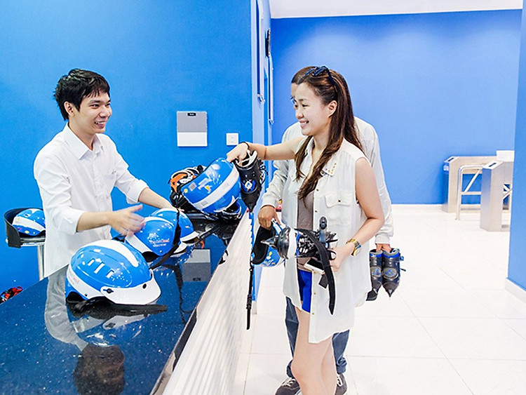 Vé trượt băng dành cho người lớn, trẻ em tại Sân trượt băng Vincom