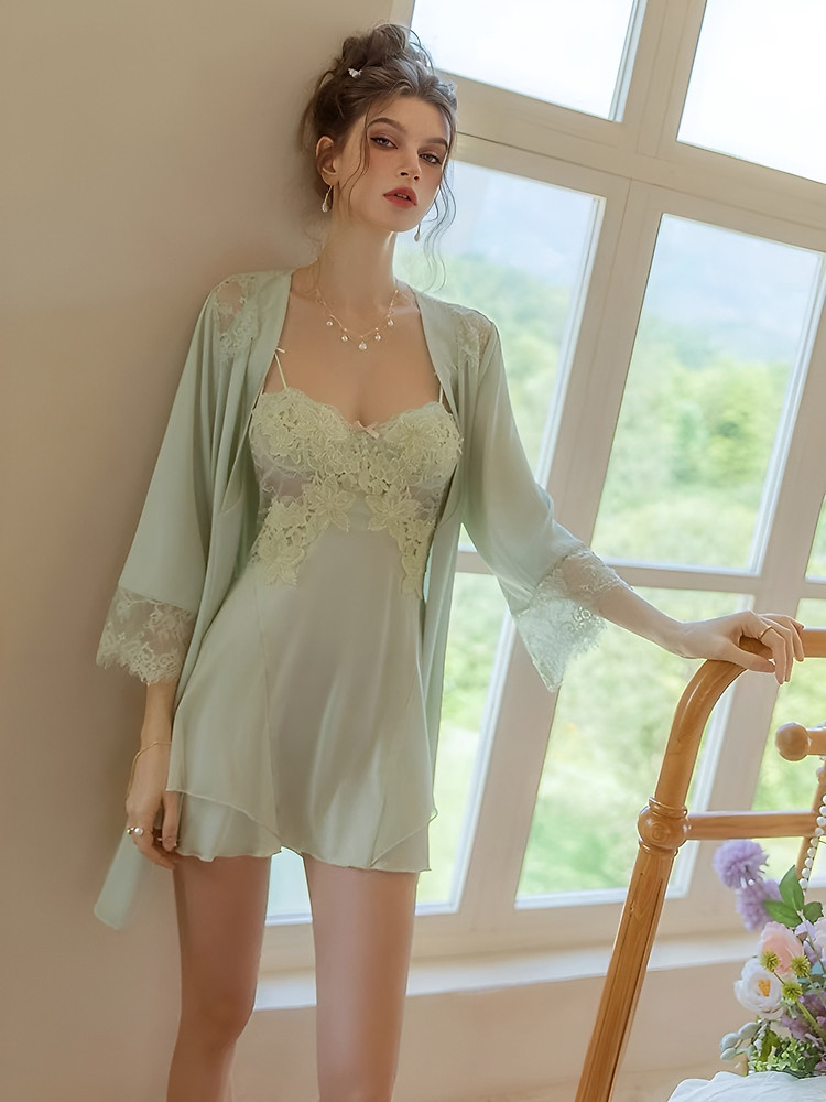 Váy Ngủ Nữ Tính Quý Phái