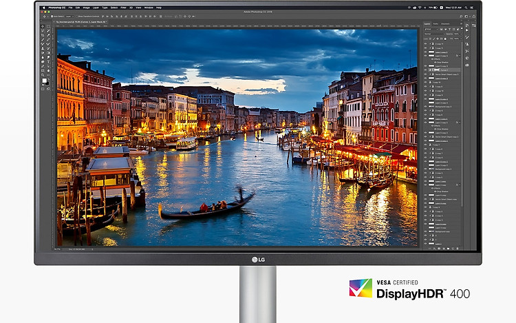 Màn hình với VESA DisplayHDR 400 cho phép người xem đắm mình trong hình ảnh ấn tượng