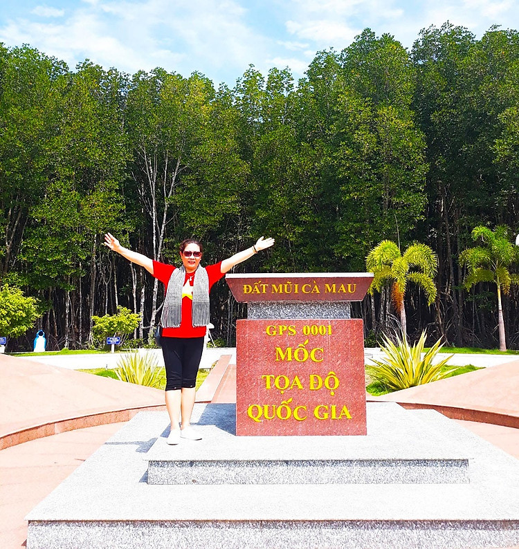 Cột mốc tọa độ Đất Mũi Cà Mau