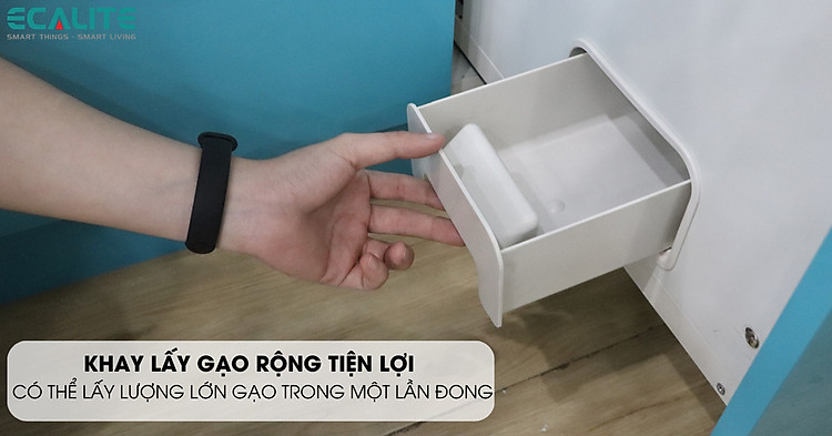 Thùng đựng gạo gắn cánh Ecalite EL-NEC18P khay lấy gạo tiện lợi