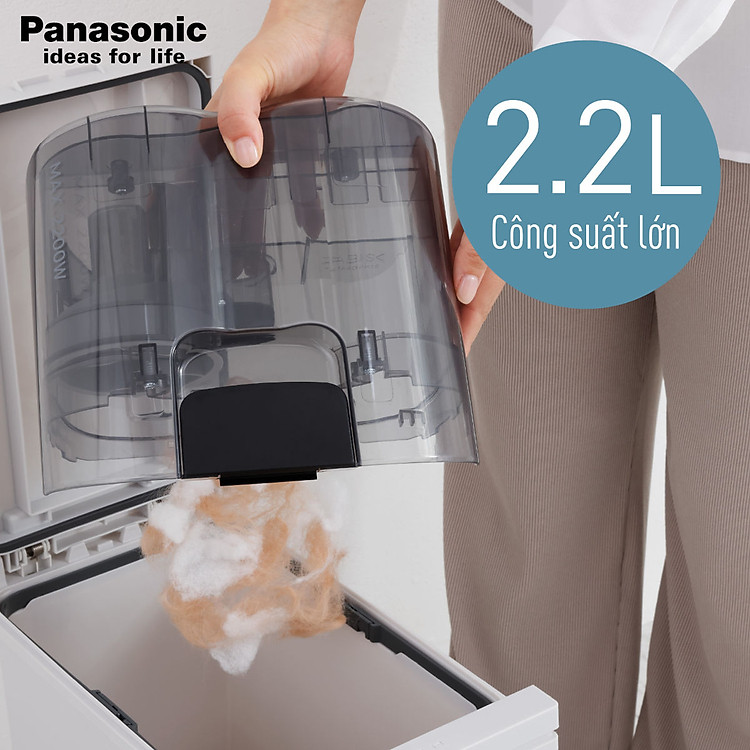 Máy hút bụi dạng hộp có khí xả sạch Panasonic MC-CL605KN49 công suất 2000W