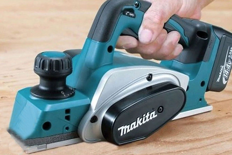 Thân máy bào pin 18V Makita DKP181Z