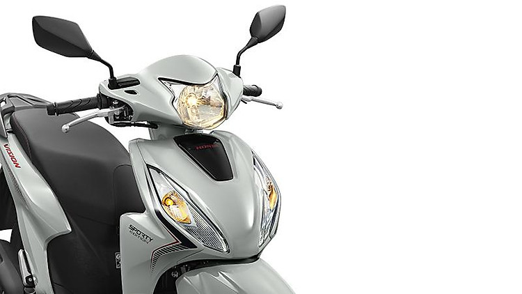Xe tay ga giá rẻ Honda Aviator 2018 lên kệ Yamaha Fascino lo lắng