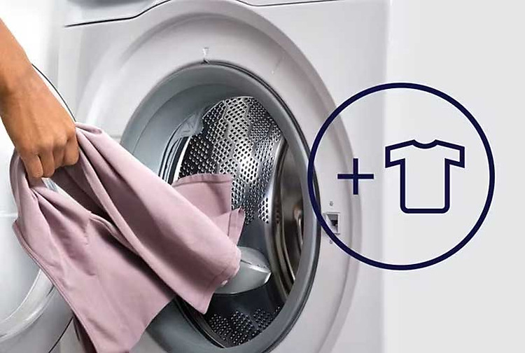 Máy giặt Electrolux EWF1025DQWB - Thêm quần áo ngay cả khi đang giặt