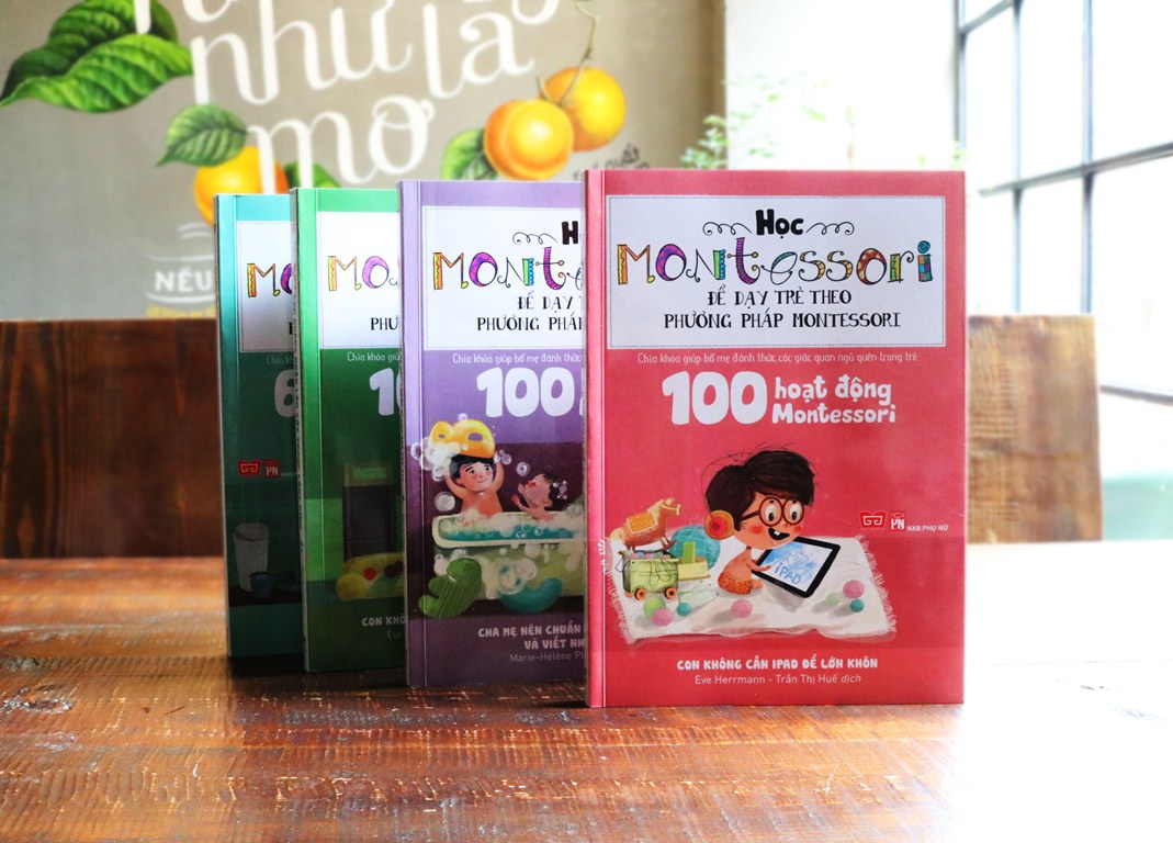 8935212309868,62_260480,299000,tiki.vn,Combo-Hoc-Montessori-De-Day-Tre-Theo-Phuong-Phap-Montessori-Tron-Bo-4-Cuon-62_260480,Combo Học Montessori Để Dạy Trẻ Theo Phương Pháp Montessori (Trọn Bộ 4 Cuốn) Combo Học Montessori Để Dạy Trẻ Theo Phương Pháp Montessori (Trọn Bộ 4 Cuốn)