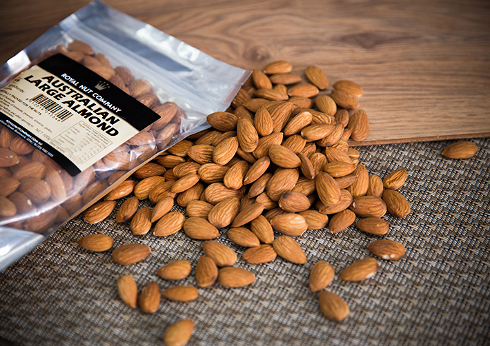Hạt Hạnh Nhân Royal Nut Company Không Vỏ