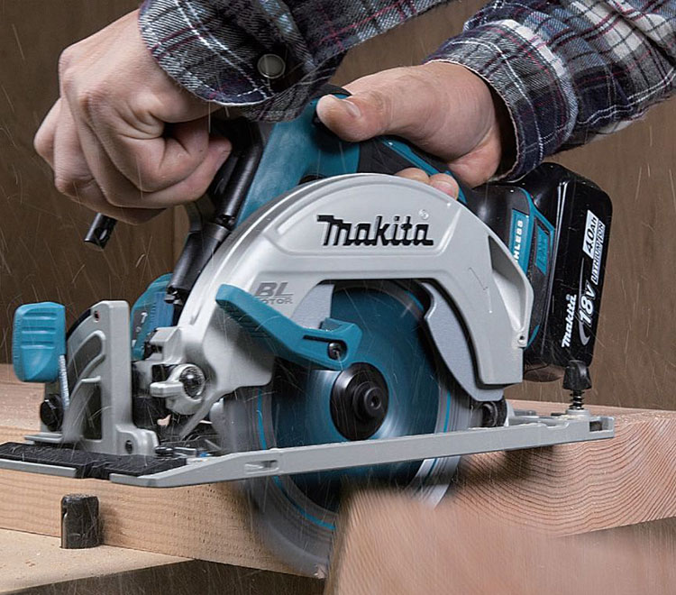 Máy Cưa Đĩa Dùng Pin Makita DHS680RMJ