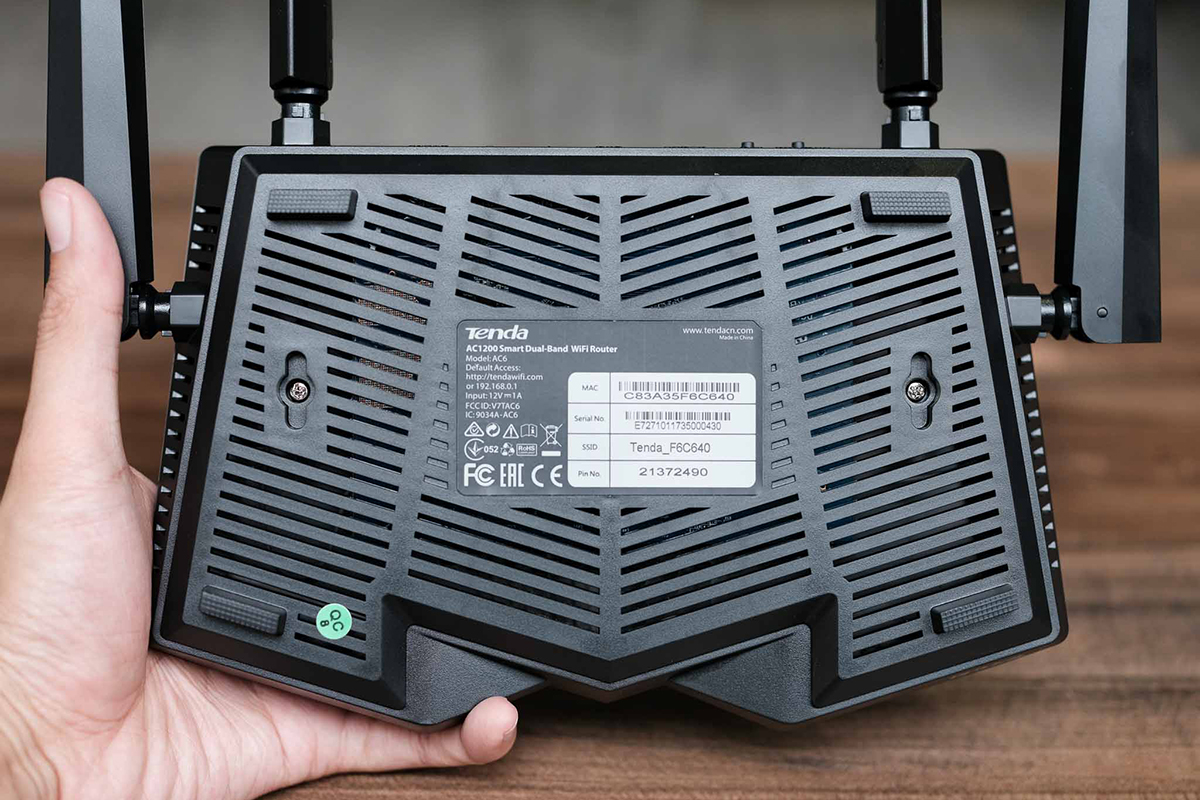 Router Tenda AC6