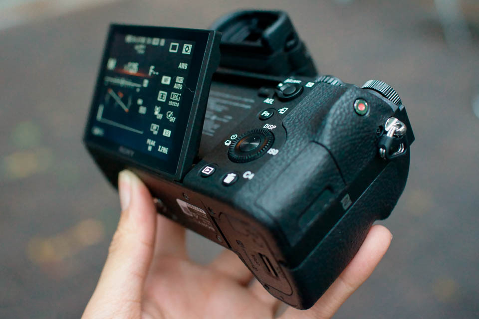 Máy ảnh Sony Alpha A7 mark II (ILCE-7M2) Body