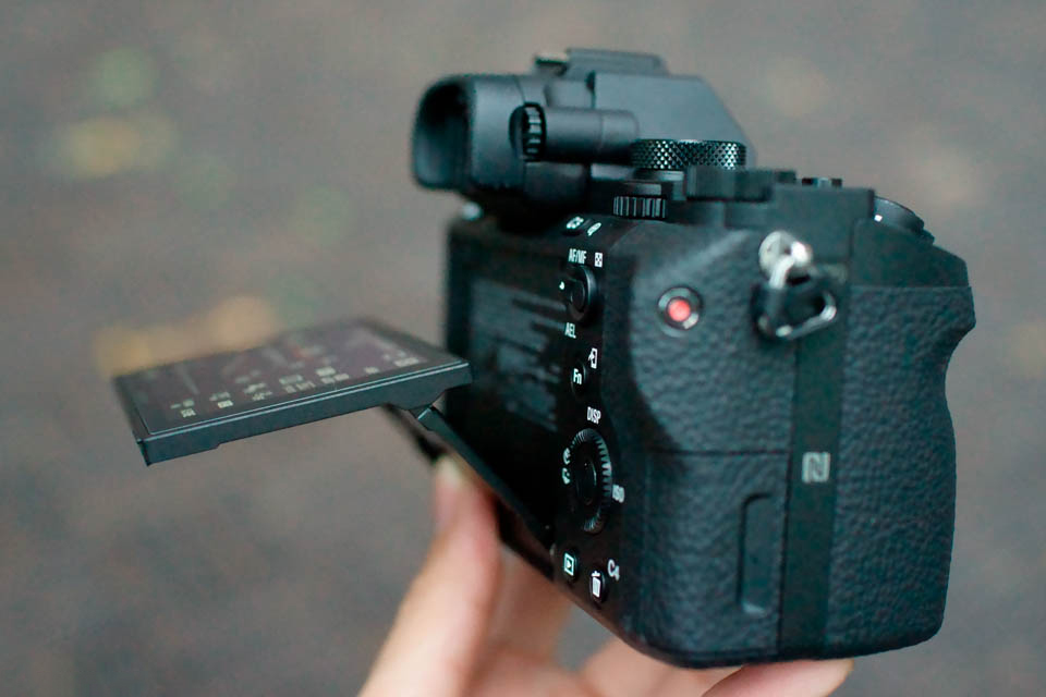 Máy ảnh Sony Alpha A7 mark II (ILCE-7M2) Body