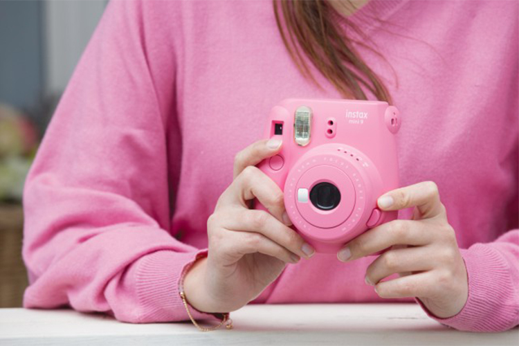 Máy Ảnh Selfie Lấy Liền Fujifilm Instax Mini 9 - Flamingo Pink - Hàng Chính Hãng