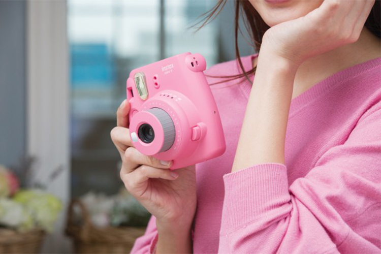 Máy Ảnh Selfie Lấy Liền Fujifilm Instax Mini 9 - Flamingo Pink - Hàng Chính Hãng