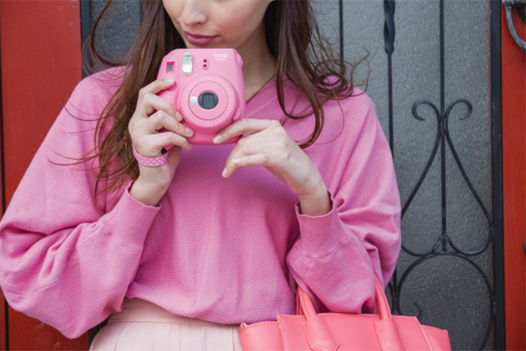 Máy Ảnh Selfie Lấy Liền Fujifilm Instax Mini 9 - Flamingo Pink - Hàng Chính Hãng