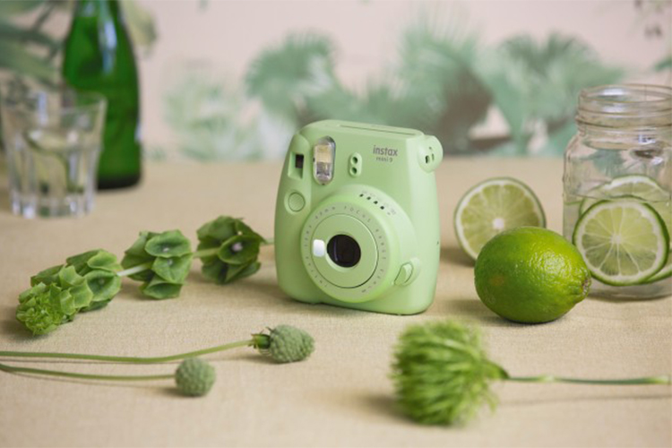 Máy Ảnh Selfie Lấy Liền Fujifilm Instax Mini 9 - Lime Green - Hàng Chính Hãng