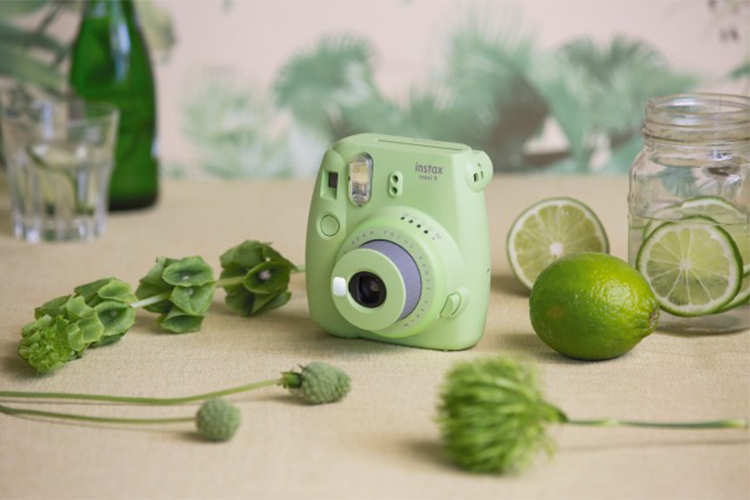 Máy Ảnh Selfie Lấy Liền Fujifilm Instax Mini 9 - Lime Green - Hàng Chính Hãng