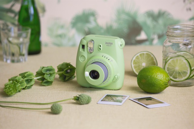 Máy Ảnh Selfie Lấy Liền Fujifilm Instax Mini 9 - Lime Green - Hàng Chính Hãng