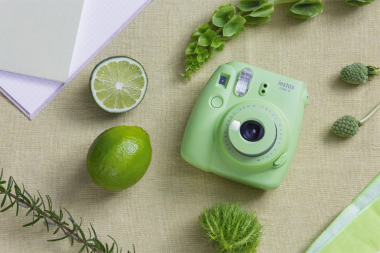 Máy Ảnh Selfie Lấy Liền Fujifilm Instax Mini 9 - Lime Green - Hàng Chính Hãng