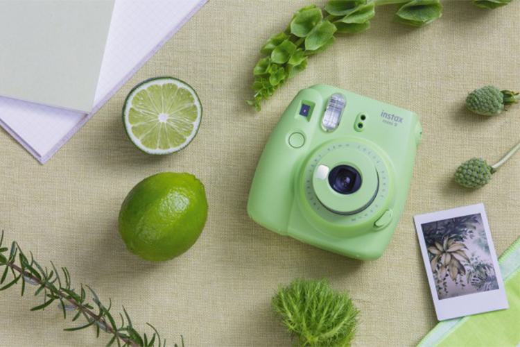 Máy Ảnh Selfie Lấy Liền Fujifilm Instax Mini 9 - Lime Green - Hàng Chính Hãng