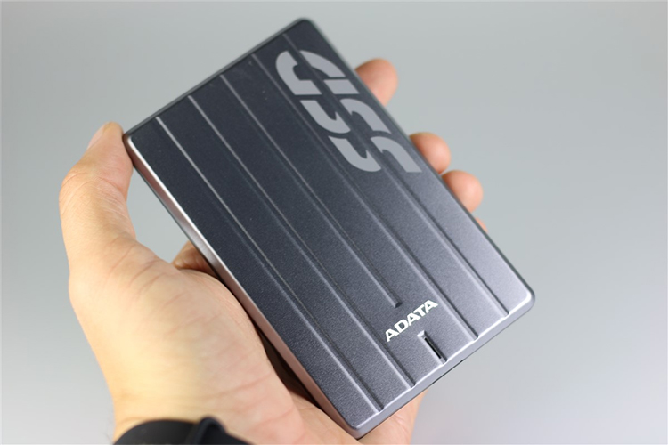 Ổ Cứng Di Động SSD ADATA SC660H 256GB USB 3.1 - Hàng Chính Hãng