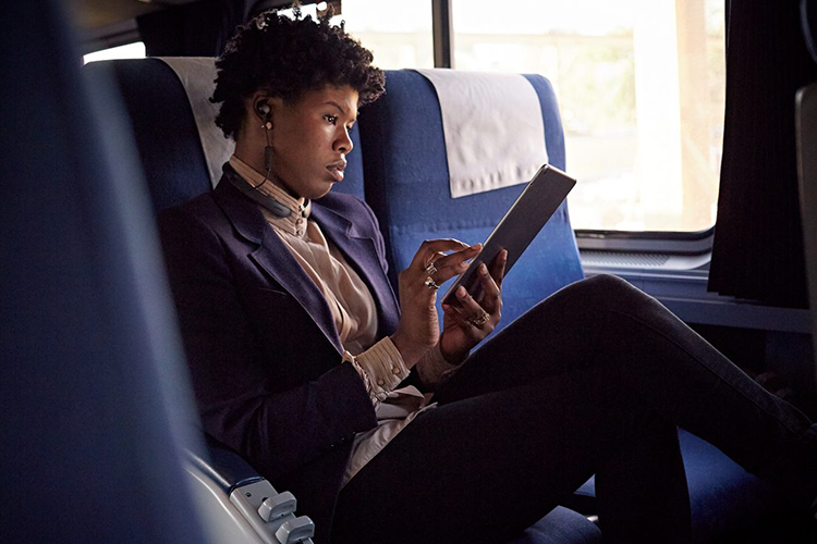 Tai nghe Bluetooth Bose QuietControl 30