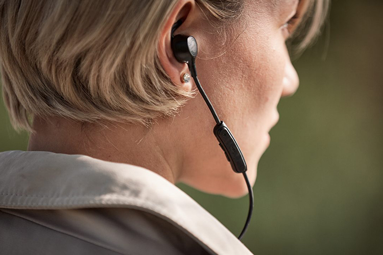 Tai nghe Bluetooth Bose QuietControl 30