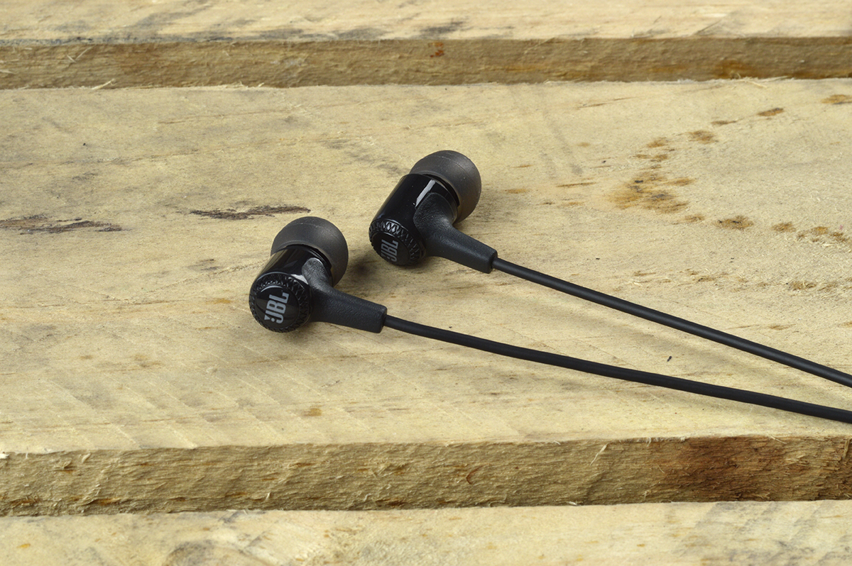 Tai nghe JBL E15