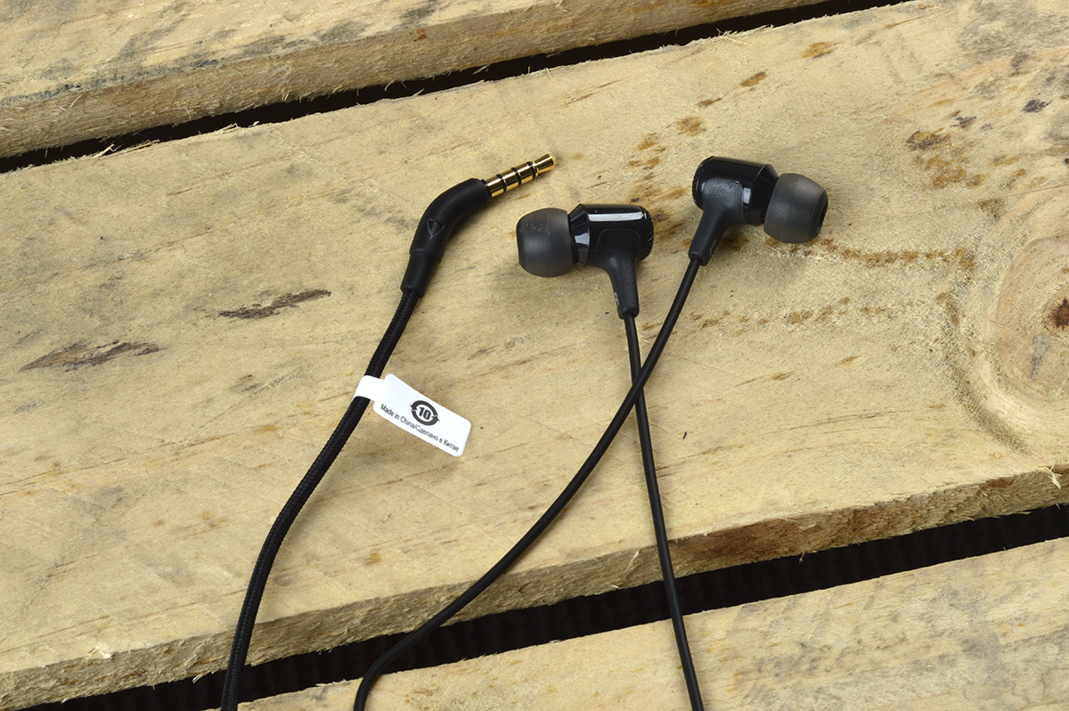 Tai nghe JBL E15
