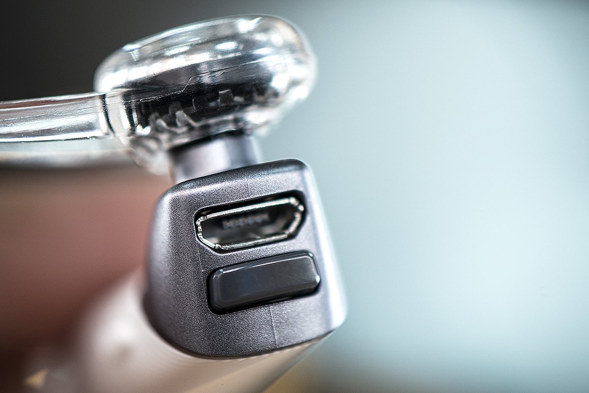 Tai nghe Bluetooth Plantronics Explorer 110