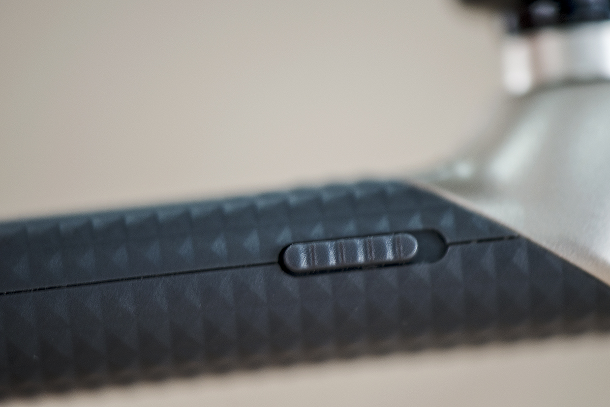 Tai nghe Bluetooth Plantronics Explorer 120