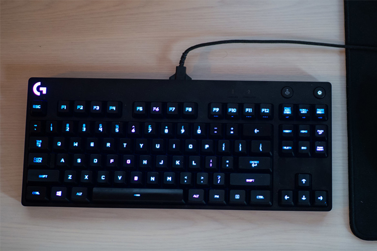 Bàn Phím Cơ Có Dây Logitech G Pro Gaming RGB Romer-G Switch Tenkeyless - Hàng Chính Hãng