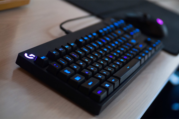 Bàn Phím Cơ Có Dây Logitech G Pro Gaming RGB Romer-G Switch Tenkeyless - Hàng Chính Hãng