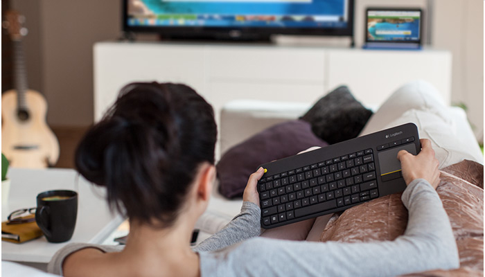 Bàn phím LOGITECH K400 Plus